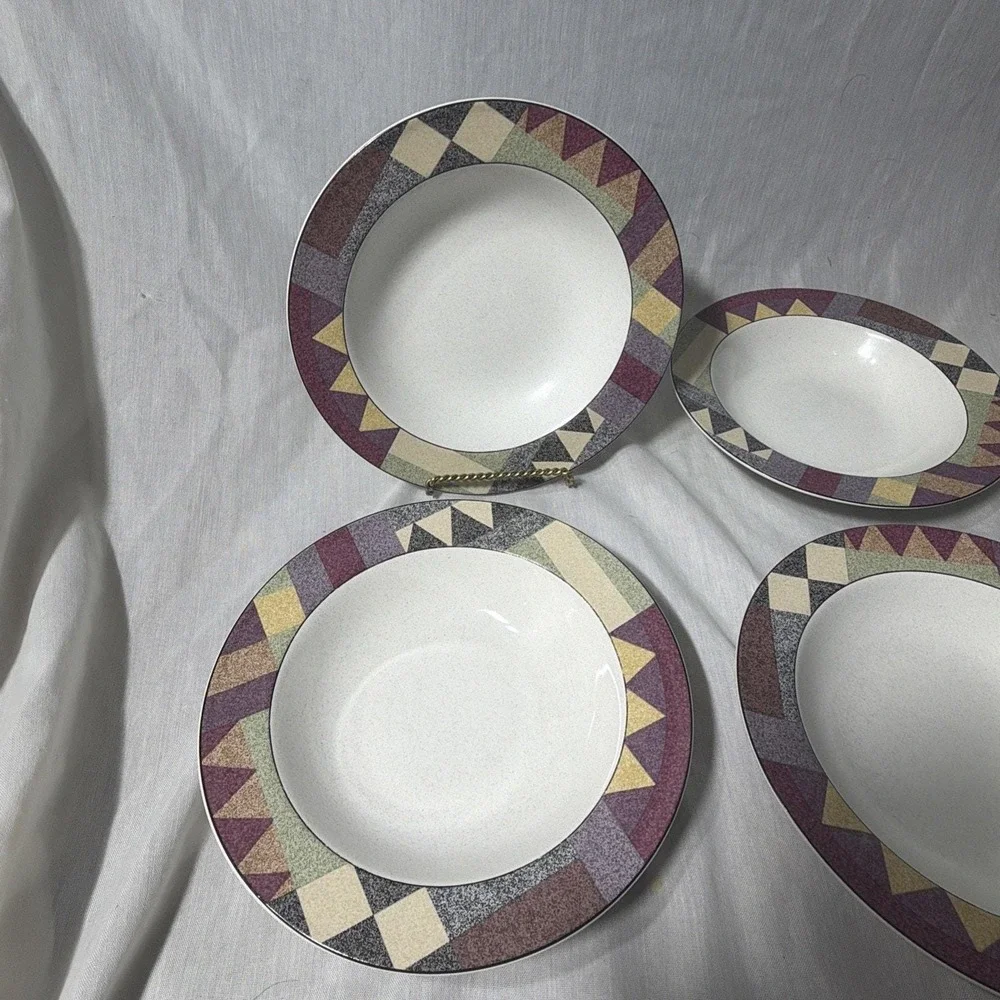 Mikasa Studio‎ Nova Palm Desert 8.25" Rim Soup Bowls/Design by Nancy Green